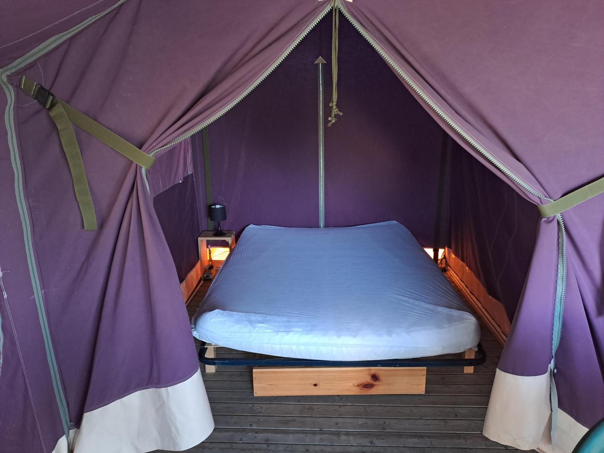 Camping Le Bois Jahan Brunelles 외부 사진