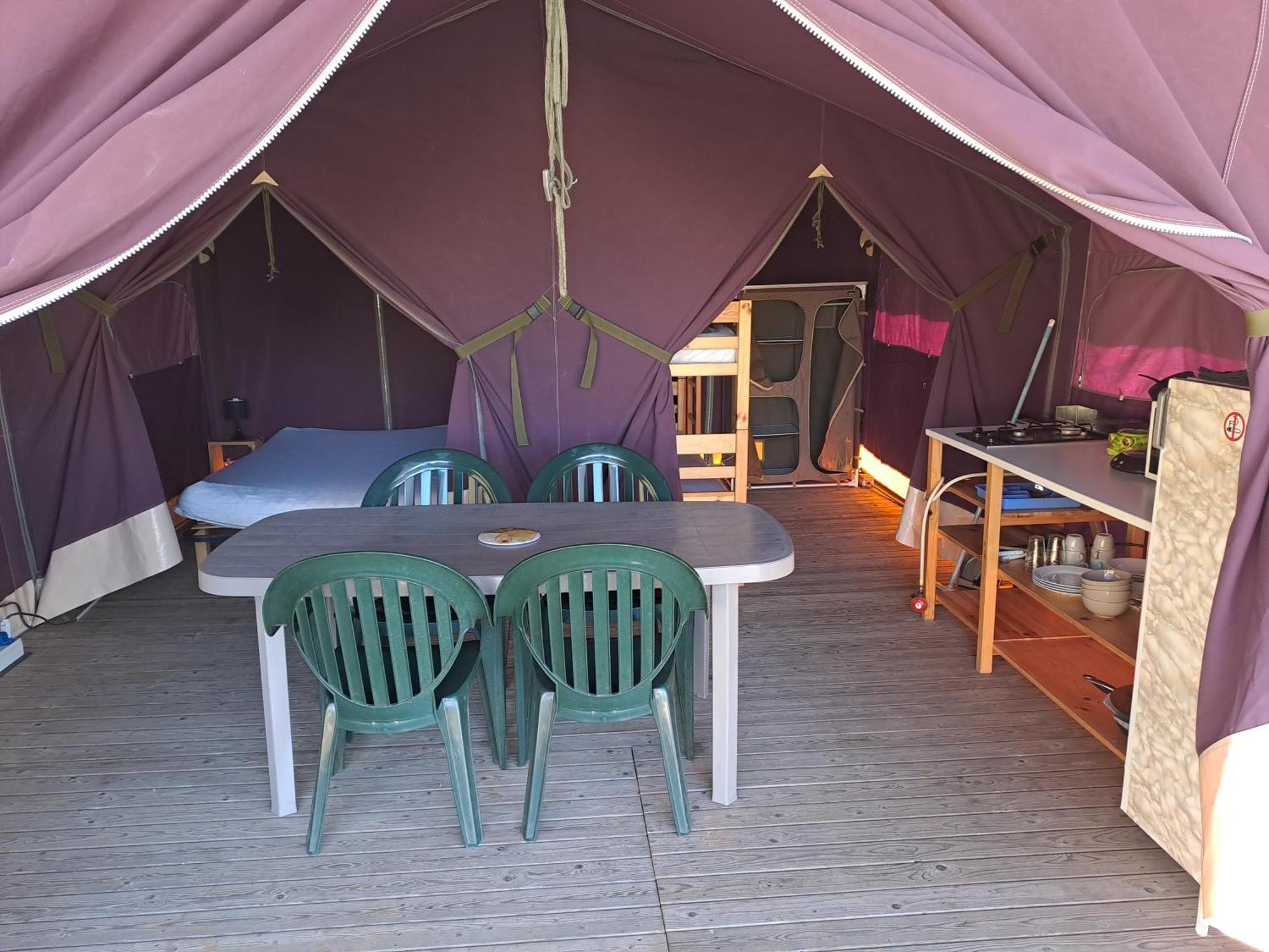 Camping Le Bois Jahan Brunelles 외부 사진