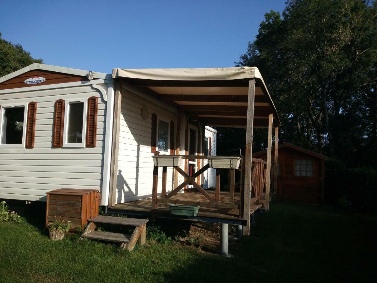 Camping Le Bois Jahan Brunelles 외부 사진